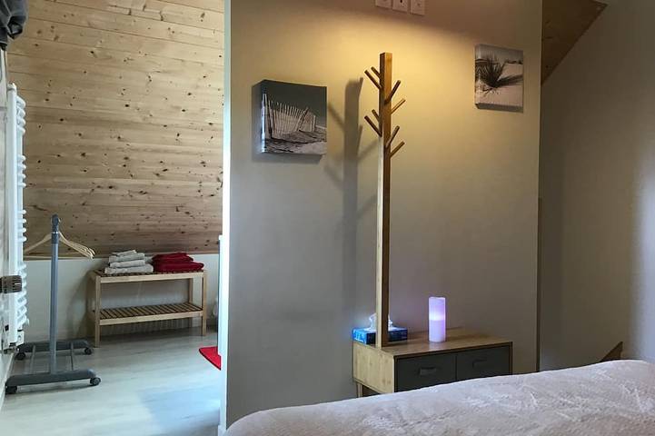 Gîte pour 2 personnes, avec terrasse ainsi que jardin et jacuzzi, animaux acceptés à Saint-Évarzec - 4