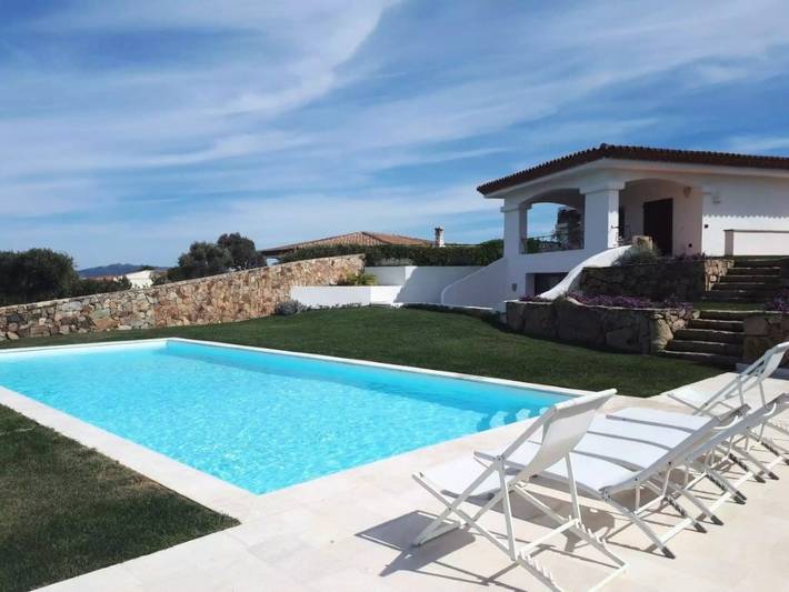 Villa per 12 persone, con piscina e giardino a Palau (Sardegna)