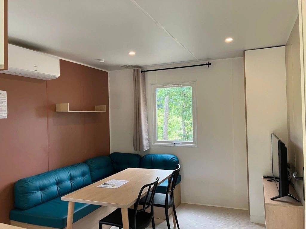 Zecamping 3* piscine chauffée mobil-home Tv Lv clim 29m2 in Bollène, Vaucluse
