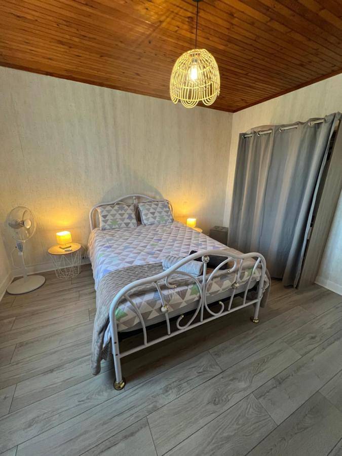 Gîte pour 6 personnes, avec vue et terrasse, adapté aux familles à Saint-Sulpice-de-Faleyrens - 4