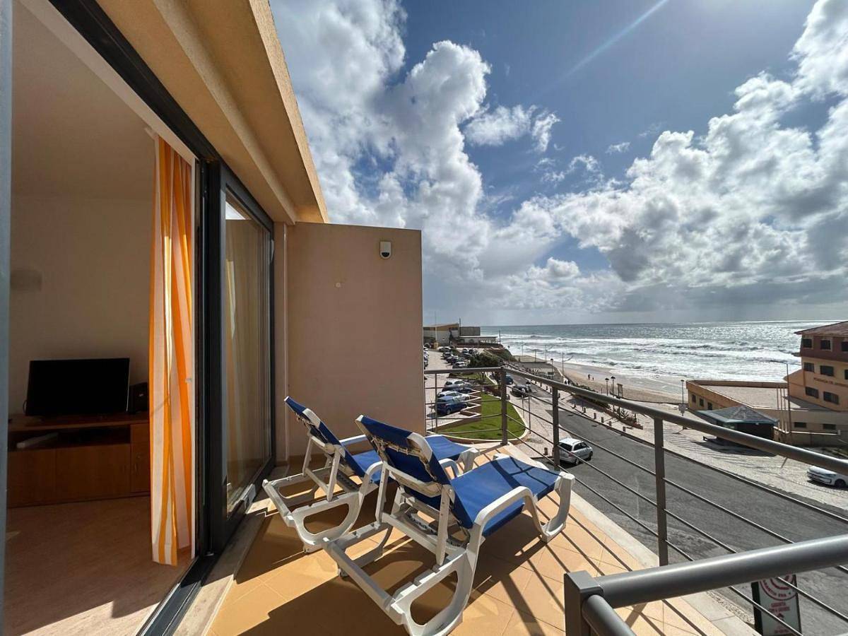 Apartamento inteiro, Apartment with Sea View in Praia da Areia Branca, Lourinhã