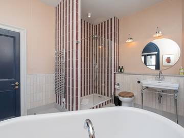 Glamping for 2 People in Bath, The Cotswolds, Photo 4