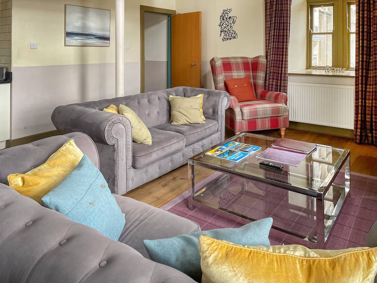 Log Cabin for 6 People in Fort Augustus, Loch Ness