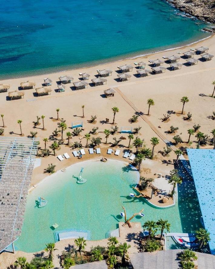 Resort per 2 persone, con Terrazza e Giardino nonché Piscina e Sauna in Santorini