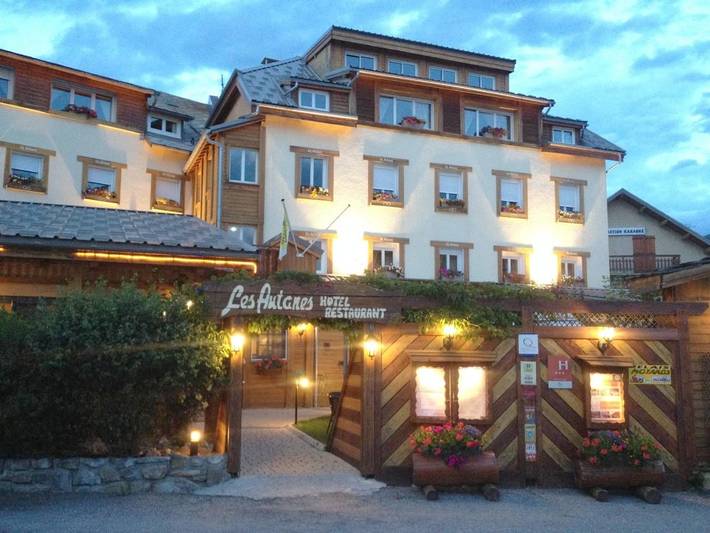 Hôtel pour 2 personnes, avec jardin et sauna ainsi que jacuzzi et piscine dans Office De Tourisme D Ancelle - 2