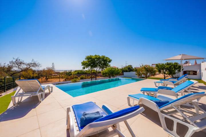 Casa de vacaciones para 6 personas, con Vistas al mar y Terraza además de Jardín y Vistas en Fuseta