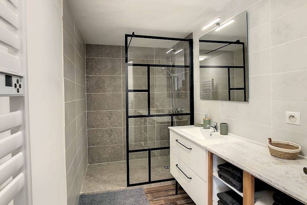 Appartement entier, Vue sur le Canal du Midi – Appartement confortable pour 6 voyageurs in La Redorte, Région de Carcassonne