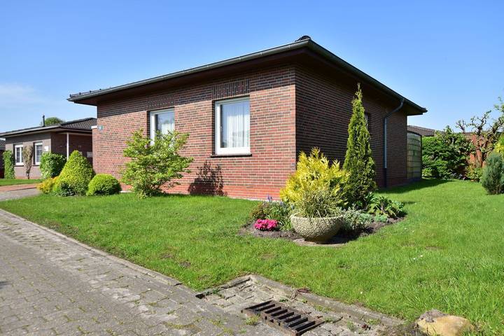 Ferienhaus für 4 Personen, mit Terrasse und Garten in Schillig