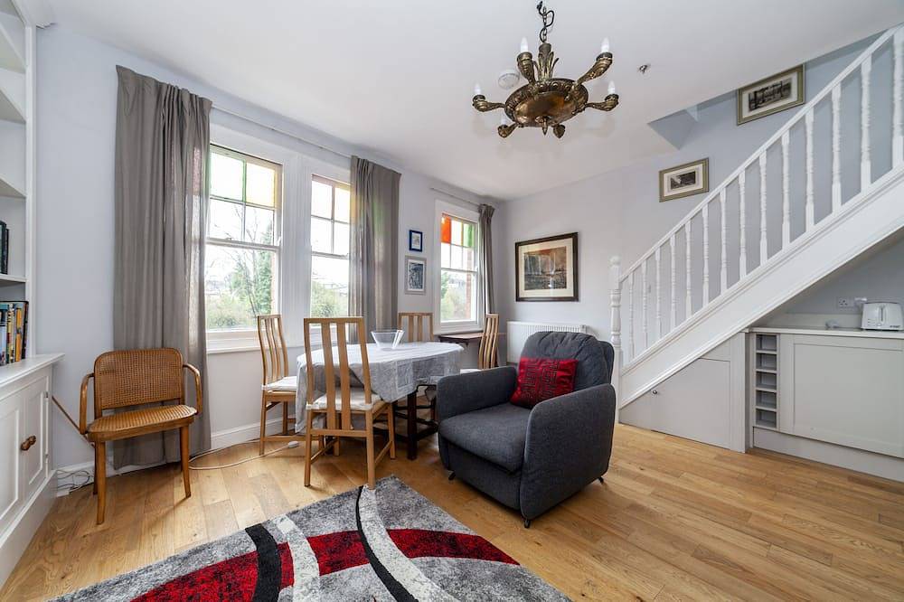 Apartment for 5 People in Kingston upon Thames, London