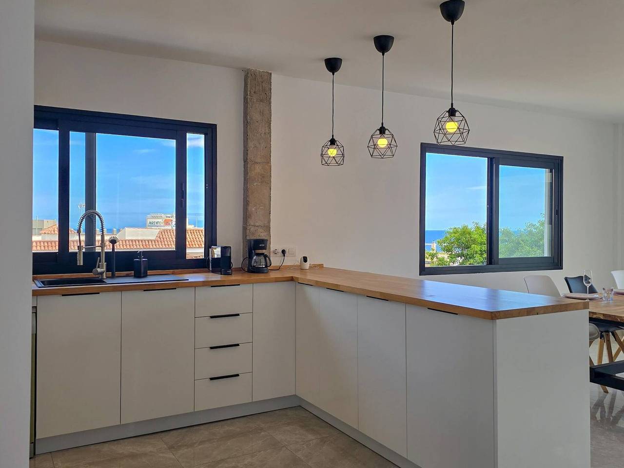 Impresionante Villa con Piscina Privada y Garaje en Tabaiba in Tabaiba, El Rosario