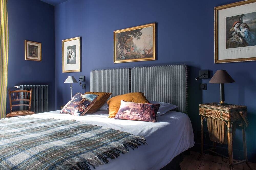Entire apartment, Séraphine -Apartment-Romantic-Ensuite with Shower-City view in Dieppe, Dieppe region