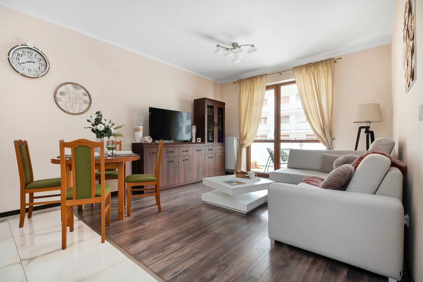 Cały apartament, Spacious Apartment with a Balcony | Parking | 2 Bedrooms in Toruń, Województwo kujawsko-pomorskie