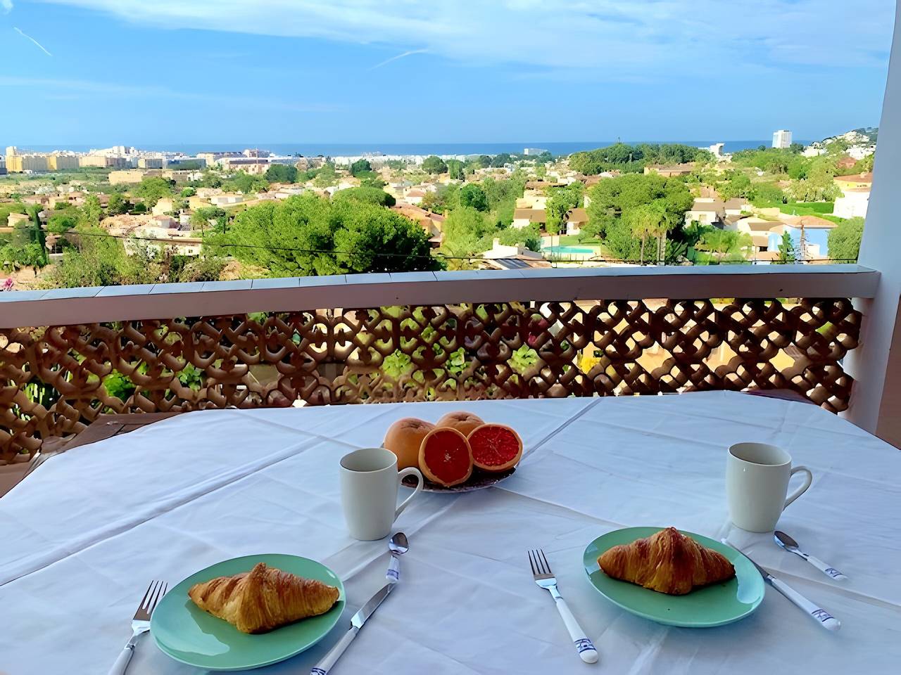 Holiday Home 'Villa Margarita' with Sea View, Wi-Fi and Air Conditioning in Montgo, Dénia