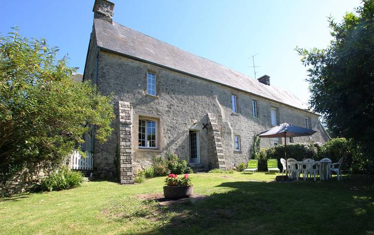 Manoir de la Hougue in Orglandes, Côte de la Déroute