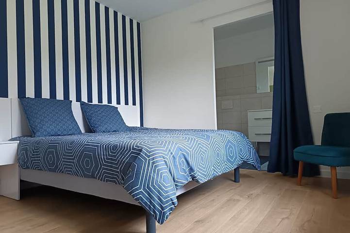 Location de vacances pour 12 personnes, avec jardin à La Boussac - 3