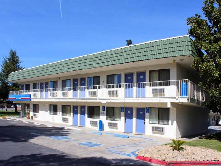 Entire apartment, Ms6 King City |1 Queen Bed | Mob Acc Tub Nsmk Micfridg in Monterey County