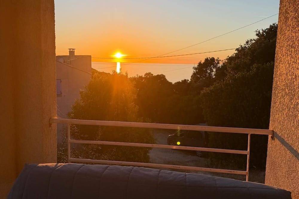 Villa con vista panoramica sul mare e agriate in Farinole, Calvi e dintorni