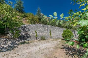 Gîte pour 4 personnes, avec terrasse dans Blajoux