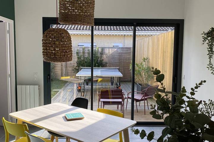 Location de vacances pour 4 personnes, avec Terrasse et Jardin dans Hourtin Plage