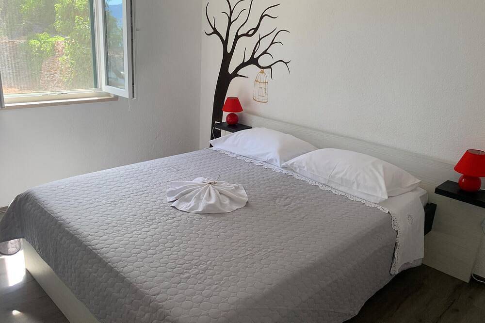 Lovely home in Supetar in Supetar, Brac