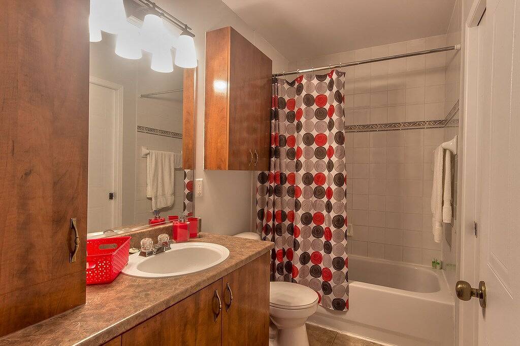 Ski / Golf / Ironman / Entspannungschalet direkt am La Bete - \"Royal Tremblant\" in Mont-Tremblant