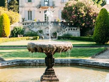 Chambre d’hôte pour 2 personnes, avec terrasse et piscine ainsi que jacuzzi et jardin à Fontvieille