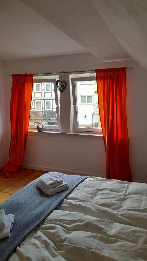 Ferienwohnung für 4 Personen, mit Balkon und Terrasse sowie Garten und Ausblick
