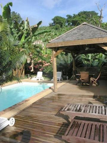 Maison d’hôte pour 2 personnes, avec vue ainsi que piscine et jardin dans Mayotte