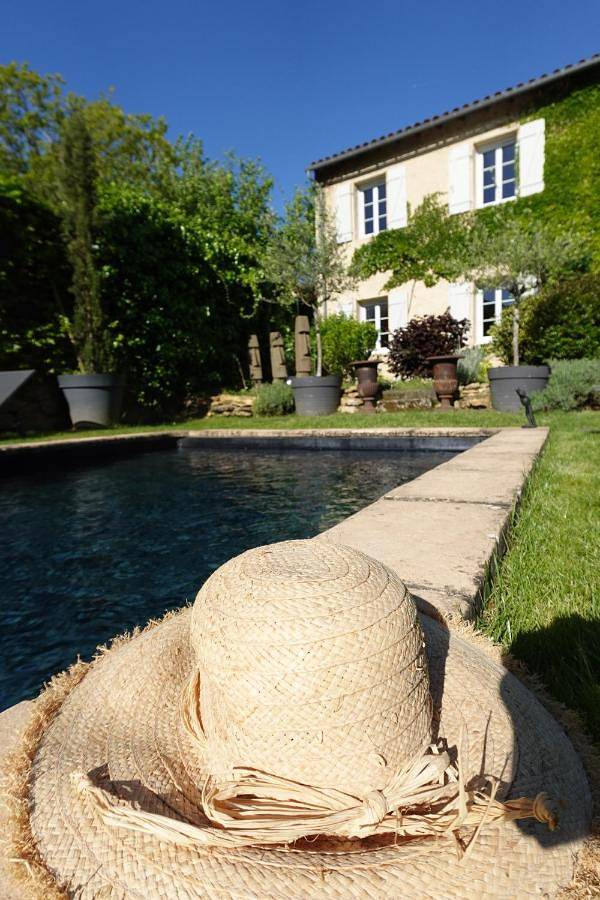 Gîte pour 2 personnes, avec piscine ainsi que vue et jardin à Marquay - 4