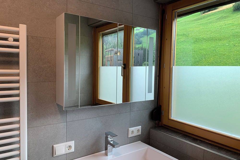 Geheel appartement, Moderne vakantiewoning in de buurt van het Thurntaler skigebied in Sillian, Oost-Tirol