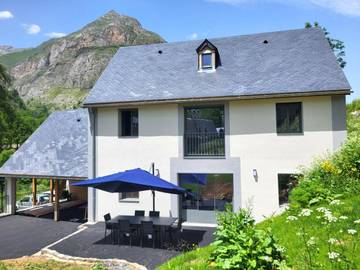 Location de vacances pour 8 personnes, avec vue et jardin à Gavarnie