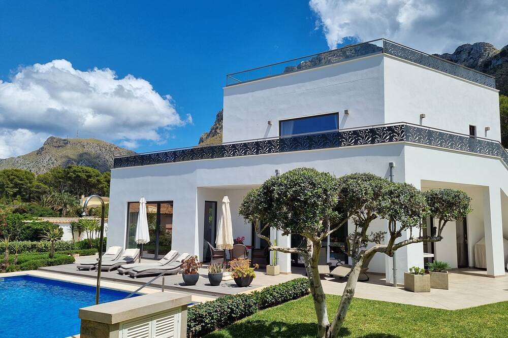 Luxus Design Villa mit traumhaften Meer- und Bergblick in Betlem, Artà
