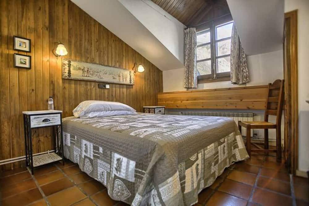 Entire apartment, Apartamento 6 pax Pirineo-benasque in Cerler, Benasque