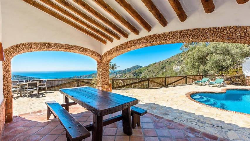 Casa rural para 4 personas, con balcón/terraza, Se admiten mascotas en Cómpeta - 2