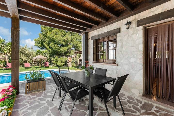 Villa for 6 personer med have in Villanueva de la Concepción, Málaga Provinsen