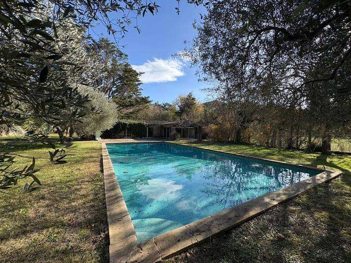 Villa pour 18 personnes, avec piscine et vue ainsi que sauna et jardin, animaux acceptés - 1