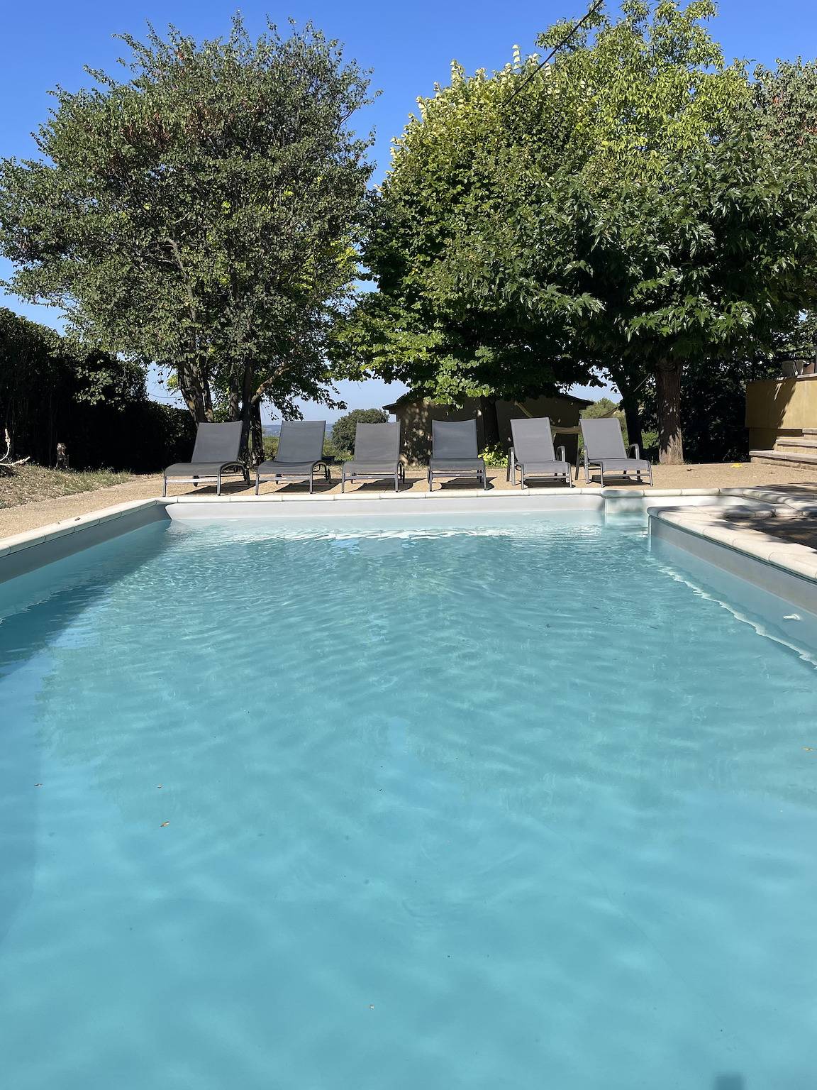 Amandou with pool in beautiful Provence in L'Isle-sur-la-Sorgue, Vaucluse