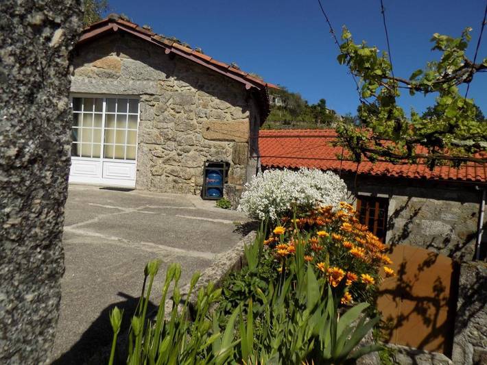 Location de vacances pour 8 personnes, avec jardin dans Campo Do Gerez