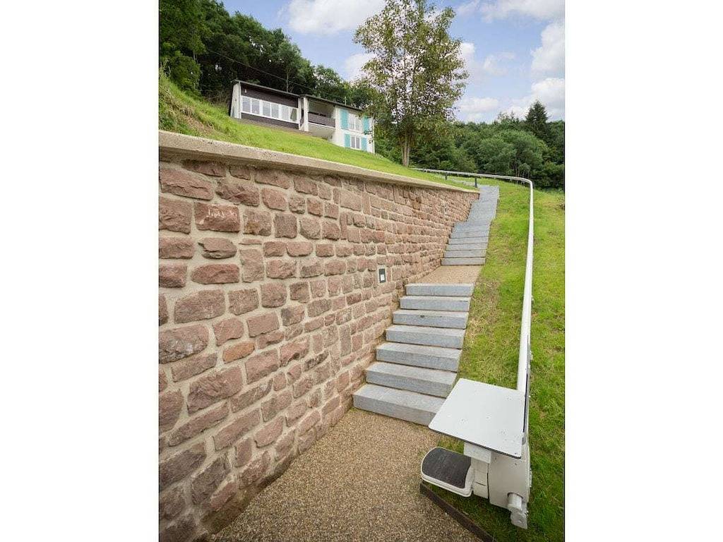 Ferienhaus in Malberg mit Schwimmbecken in Malberg, Eifelkreis Bitburg-Prüm
