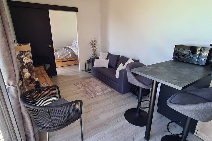 Cottage voor 2 personen, with whirlpool and terras as well as tuin and zwembad in de Elzas