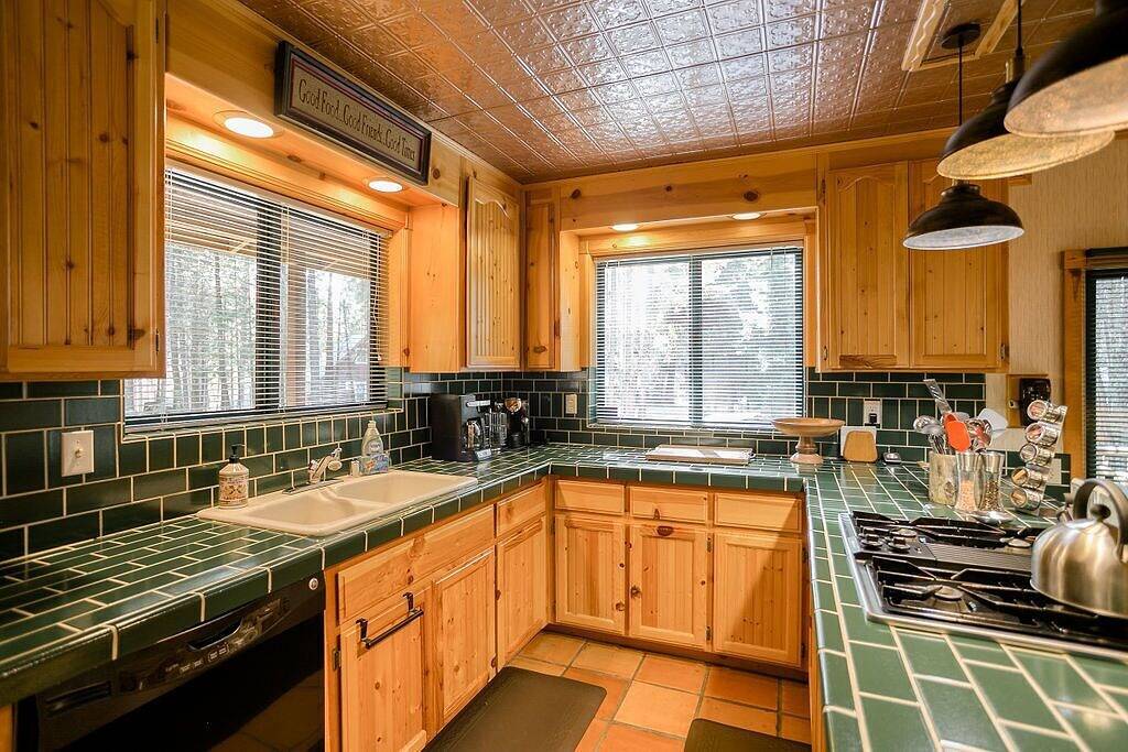 Upscale Mountain Retreat • 9 Miles to Lassen National Park • Ev Charging in Lassen-Volcanic-Nationalpark