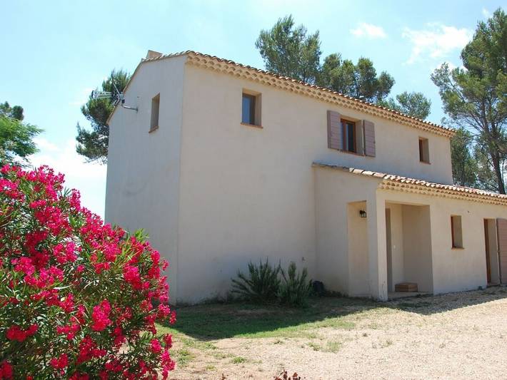 Villa pour 9 personnes, avec Terrasse ainsi que Jardin et Piscine