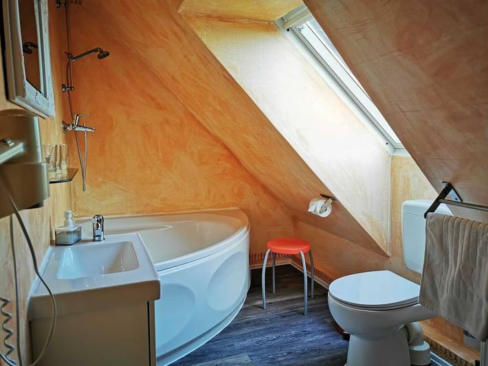 Ferienwohnung für 4 Personen, mit Whirlpool und Terrasse sowie Garten und Sauna, kinderfreundlich in Trent - 4