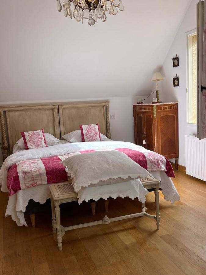 Double Room with Private External Bathroom in Chailly-en-Bière, Parc naturel régional du Gâtinais français