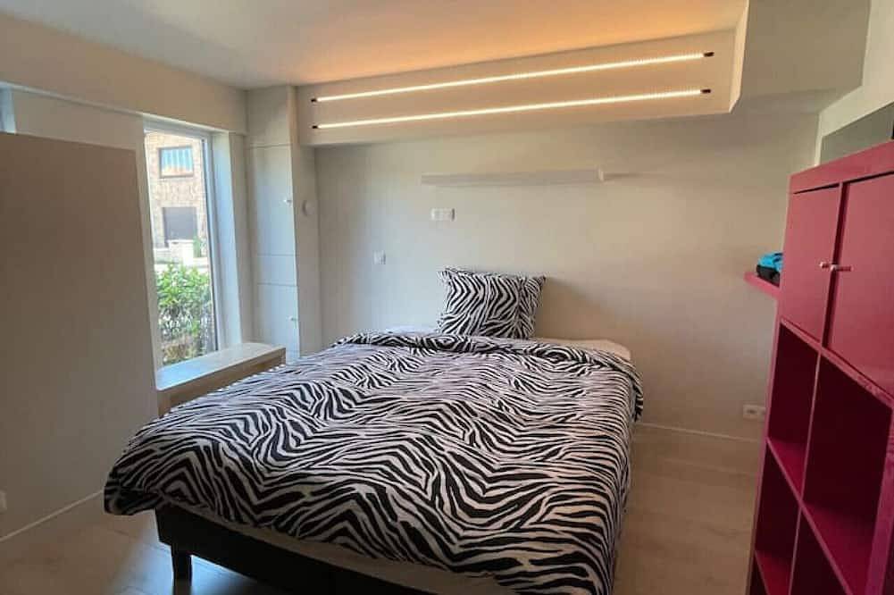 Ganze Wohnung, Modern flat with garden in Oostende stadt, Oostende