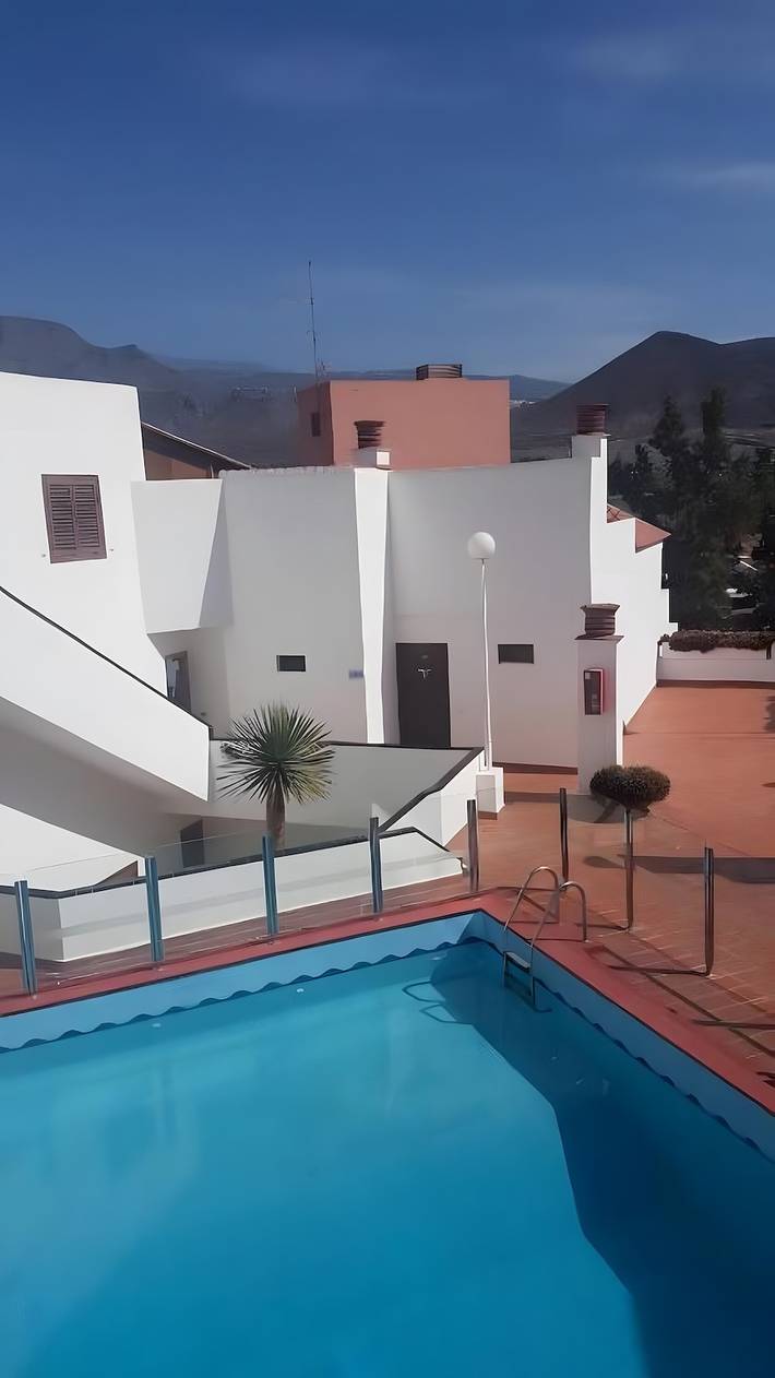 Ferienwohnung für 4 Personen, mit Kinderpool und Garten, mit Haustier in Los Cristianos