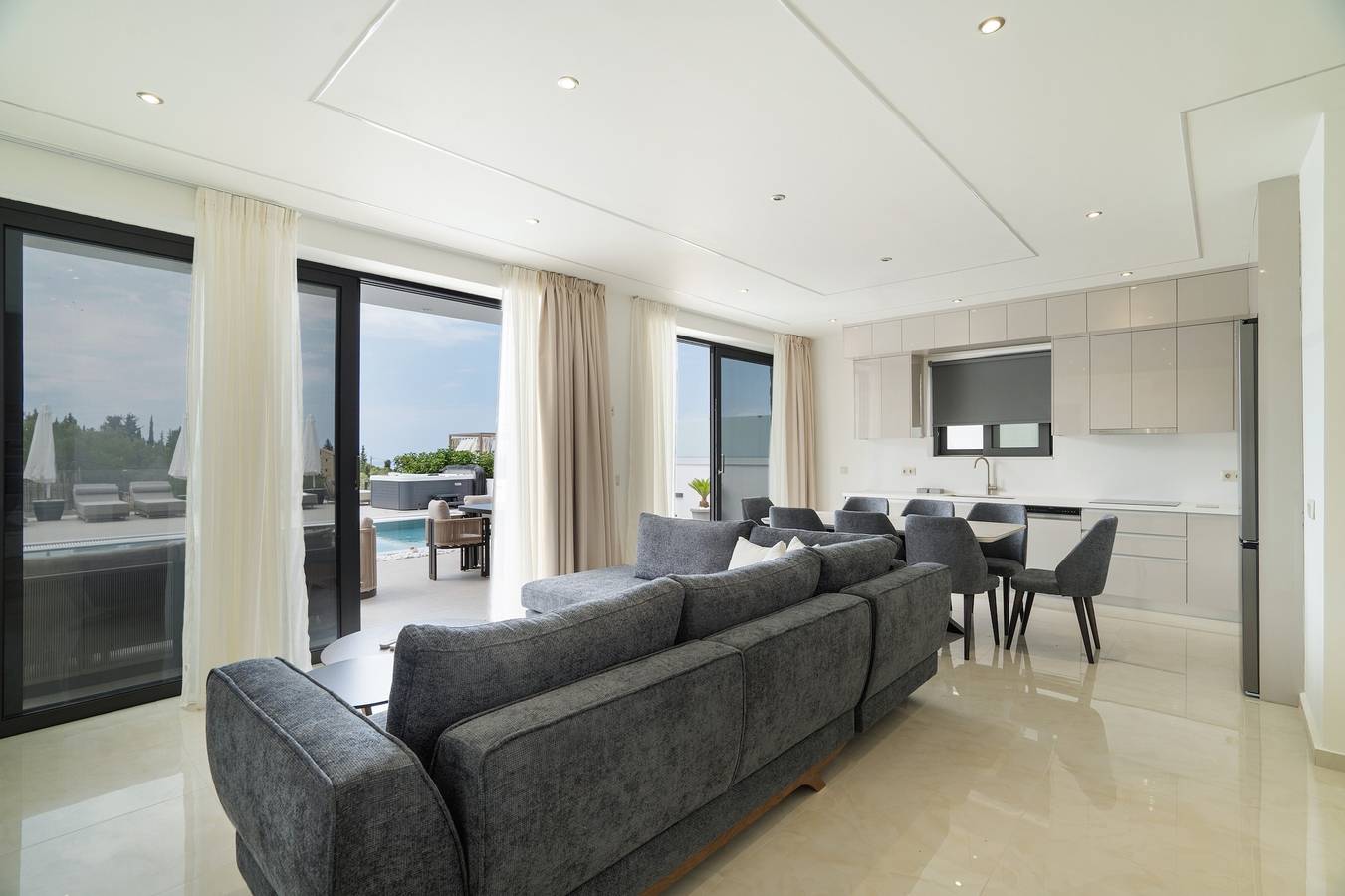 Norelia Luxusvilla mit Pool, Whirlpool & Sonnenuntergangsblick in Griechenland