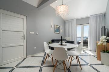 Villa voor 12 Personen in Marina, Split-Dalmatië, Afbeelding 4