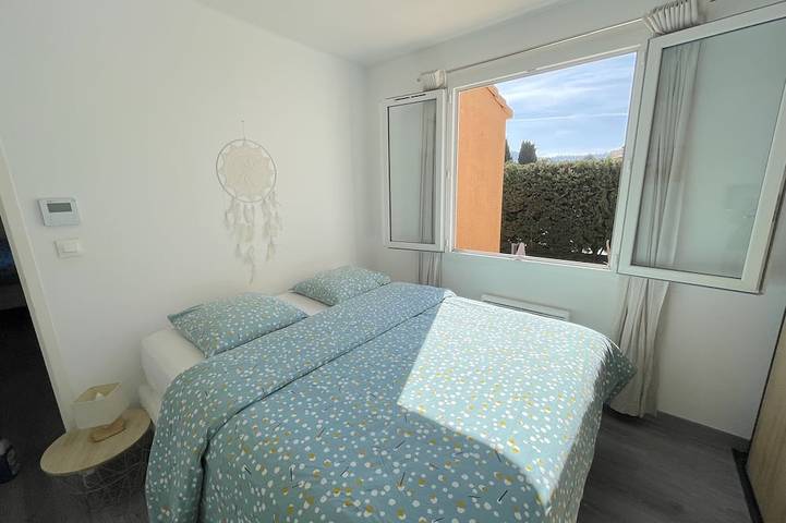 Ruhige Villa mit großer Terrasse nahe dem Garonne-Strand in Le Pradet, Mittelmeerküste (Frankreich)