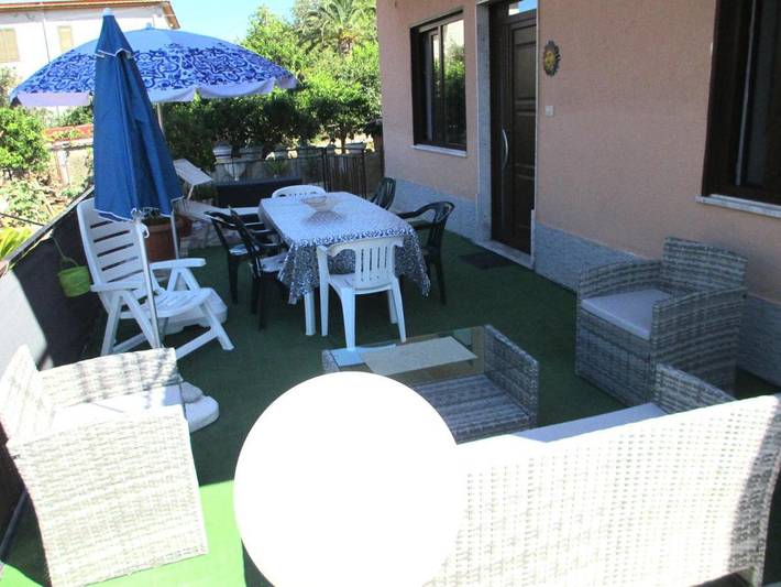 Casa vacanza per 7 persone, con panorama e giardino, con animali domestici - 1